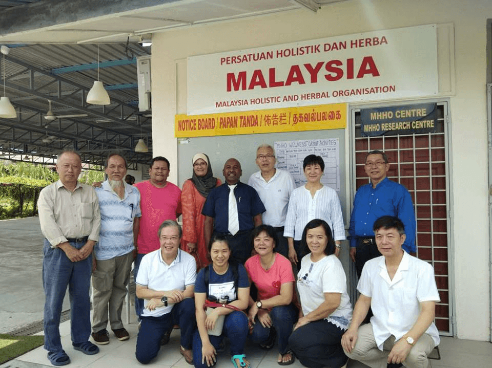MHHO members gathered at the Persatuan Holistik dan Herba Malaysia centre